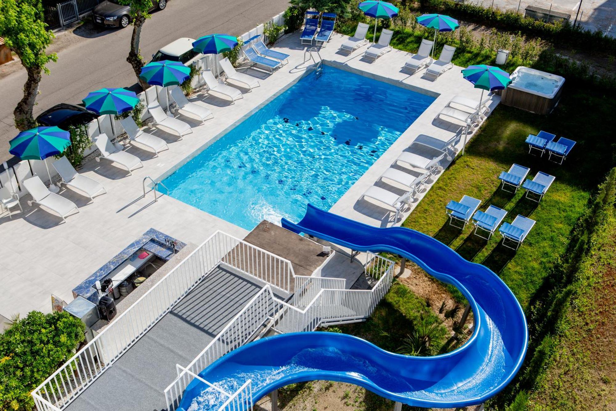 Clubhotel Hotel 3*
